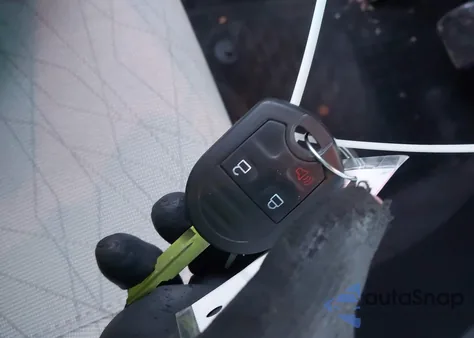 2015 Ford Explorer z USA, uszkodzony, nr VIN 1FM5K8B83FGB61911